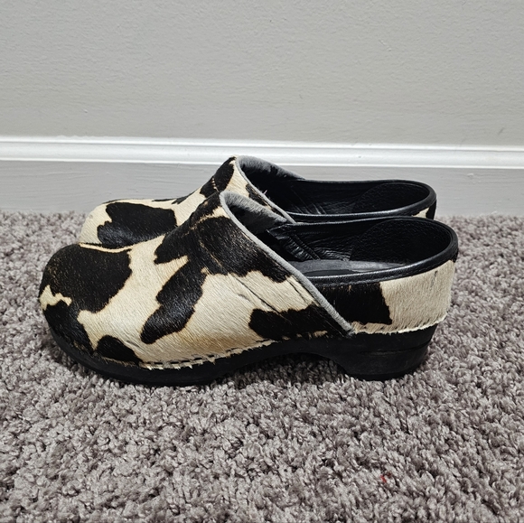 Sanita Cow Hide Clogs From Poland Size 8.5/9 With Few Flaws Inside Shoe - Picture 4 of 10